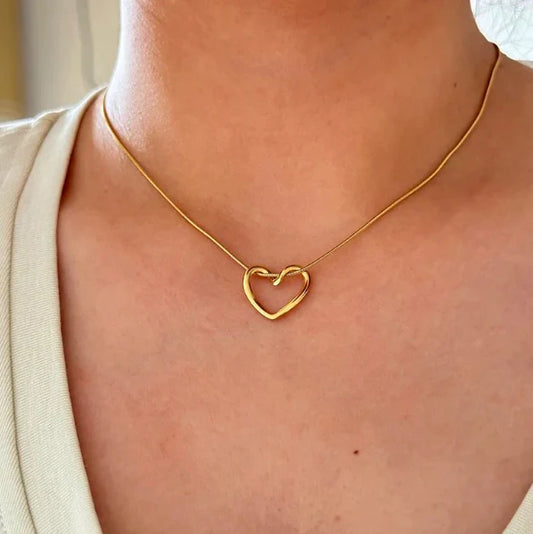 Trendy Heart Hollow Necklace